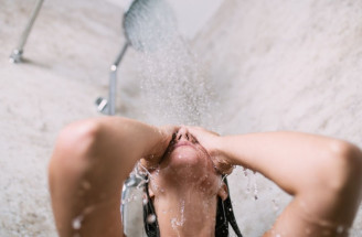 Studená sprcha: Benefity, ktoré vás presvedčia začať s otužovaním!