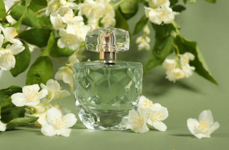 Prírodný parfum: Módny výstrelok alebo skutočne iný voňavý zážitok?