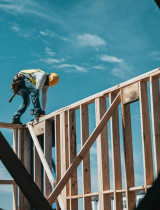 Ako postupovať pri stavbe montovaného domu na kľúč a pri výbere pozemku