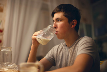 7 nápojov, ktoré sa oplatí piť pred spánkom – jeden zo zoznamu vás prekvapí!