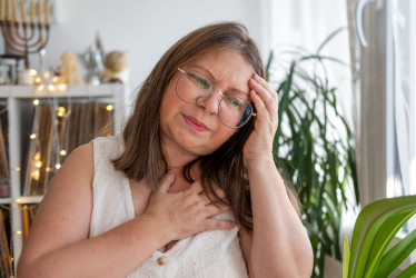 Trápia vás návaly tepla aj v zime? Toto sú možné príčiny!