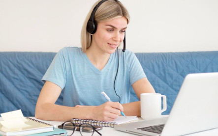 online vzdelávanie a online kurzy štúdium z domu